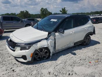  Salvage Kia Seltos