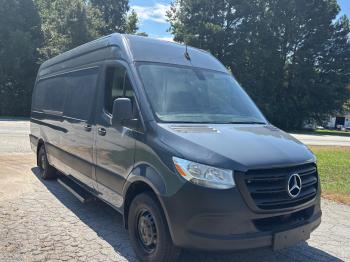  Salvage Mercedes-Benz Sprinter