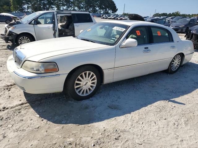  Salvage Lincoln Towncar