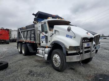  Salvage Mack 700 Cv700