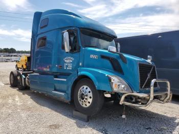  Salvage Volvo Vn