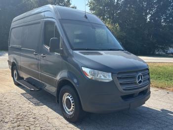  Salvage Mercedes-Benz Sprinter