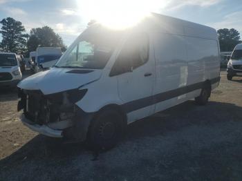  Salvage Mercedes-Benz Sprinter
