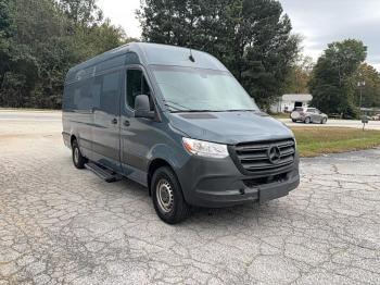  Salvage Mercedes-Benz Sprinter