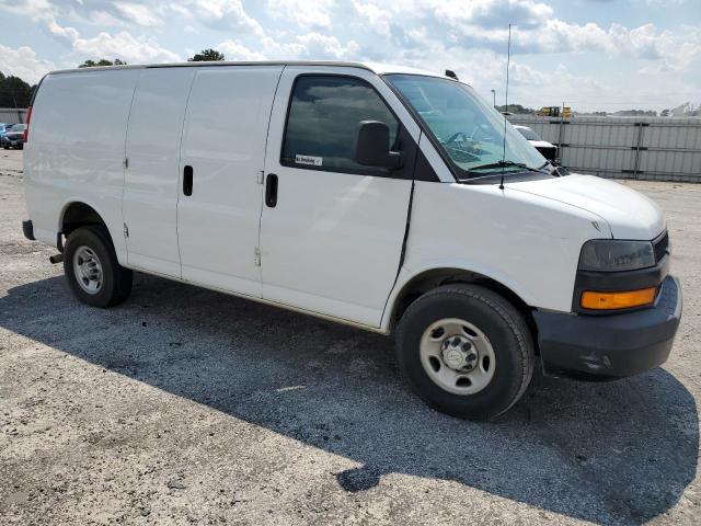Chevrolet Express Image 4