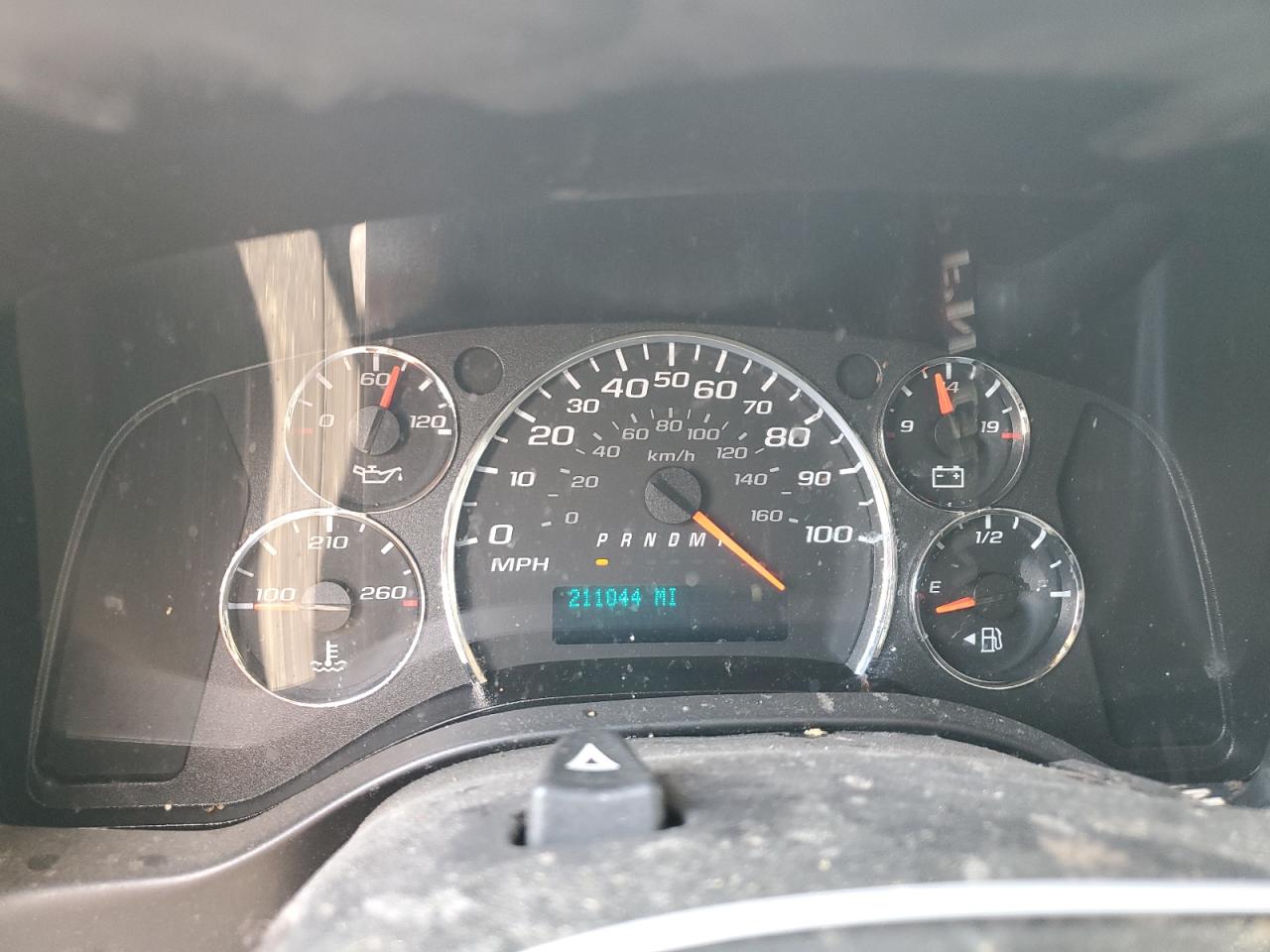 Chevrolet Express Image 11