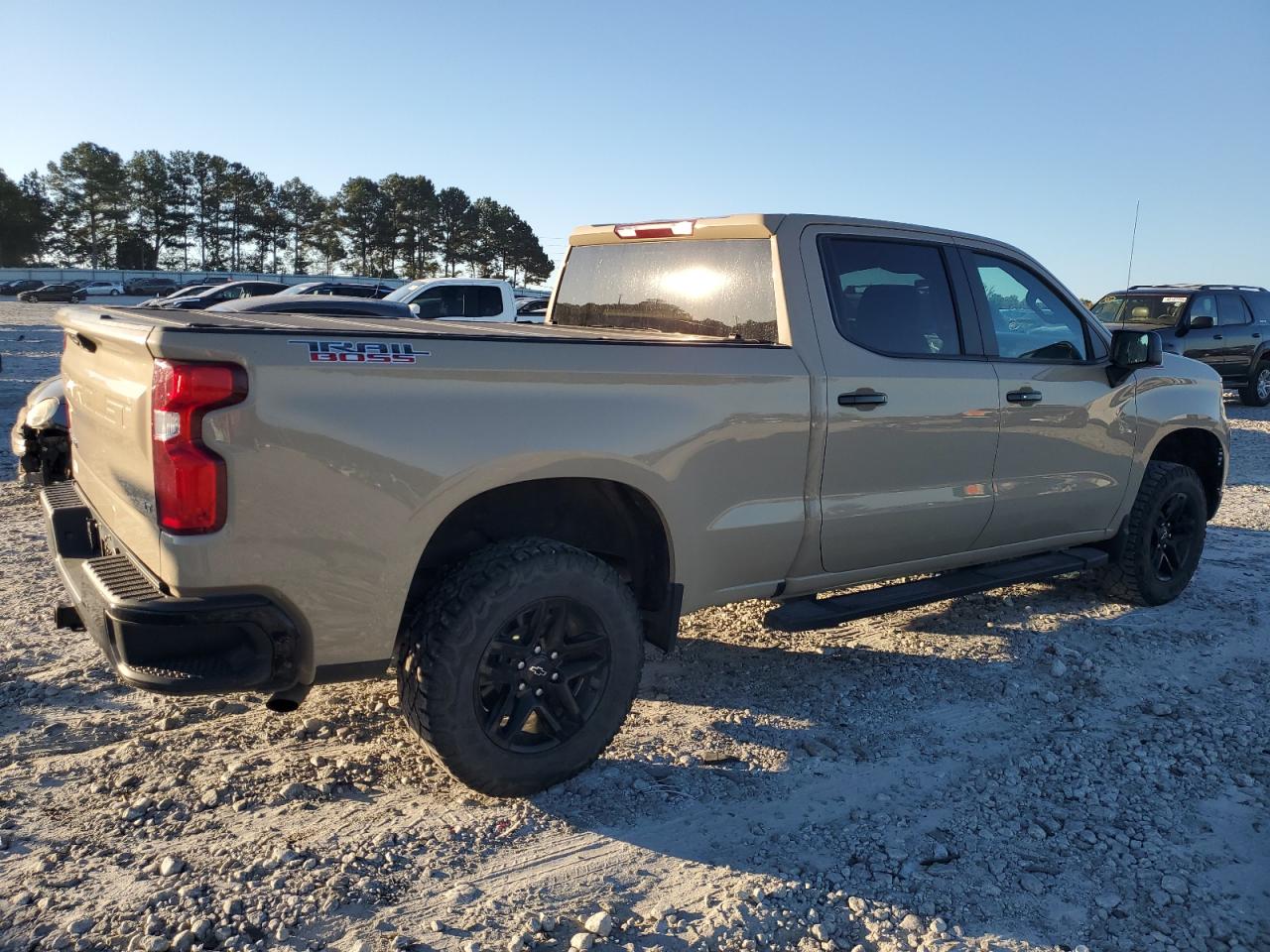Chevrolet Silverado K1500 Lt Trail Boss Image 2