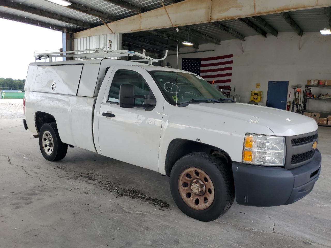 Chevrolet Silverado C1500 Image 11