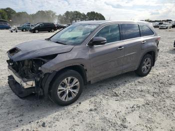  Salvage Toyota Highlander