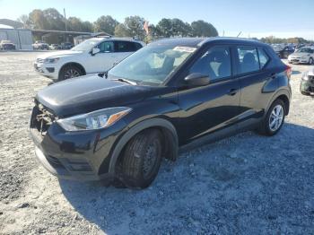  Salvage Nissan Kicks
