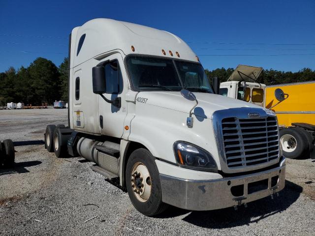  Salvage Freightliner Cascadia 1