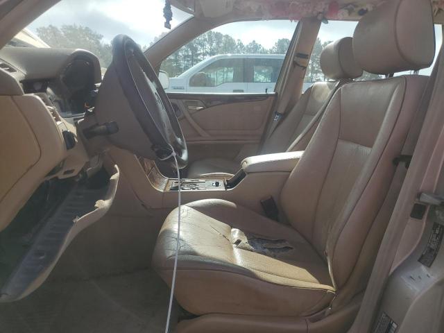 Mercedes-Benz E-Class 320 Image 7