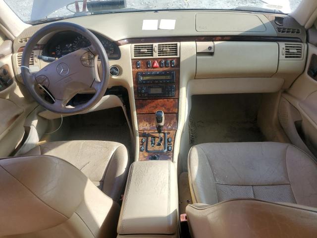 Mercedes-Benz E-Class 320 Image 5