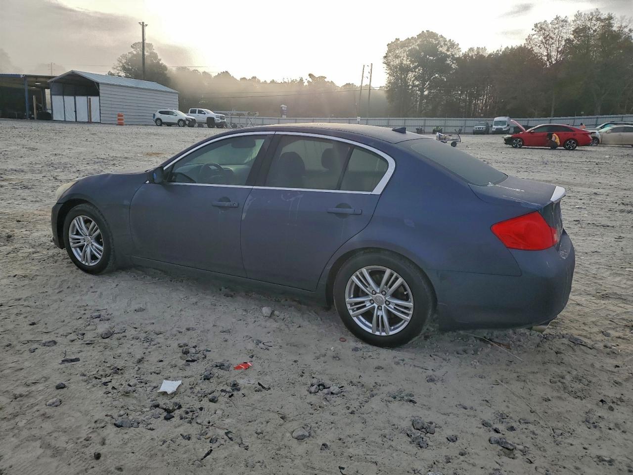 INFINITI G37 Base Image 2