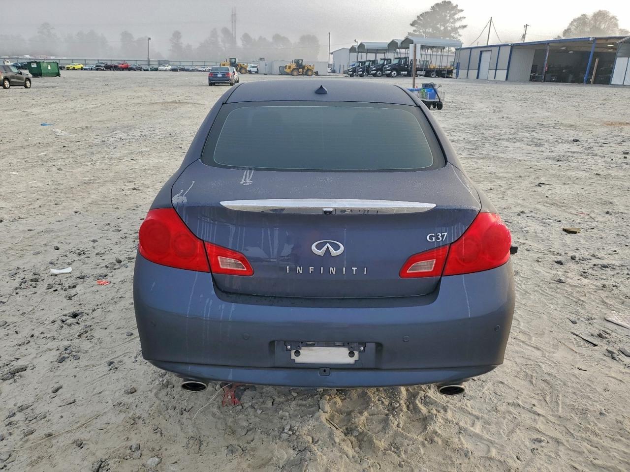 INFINITI G37 Base Image 6