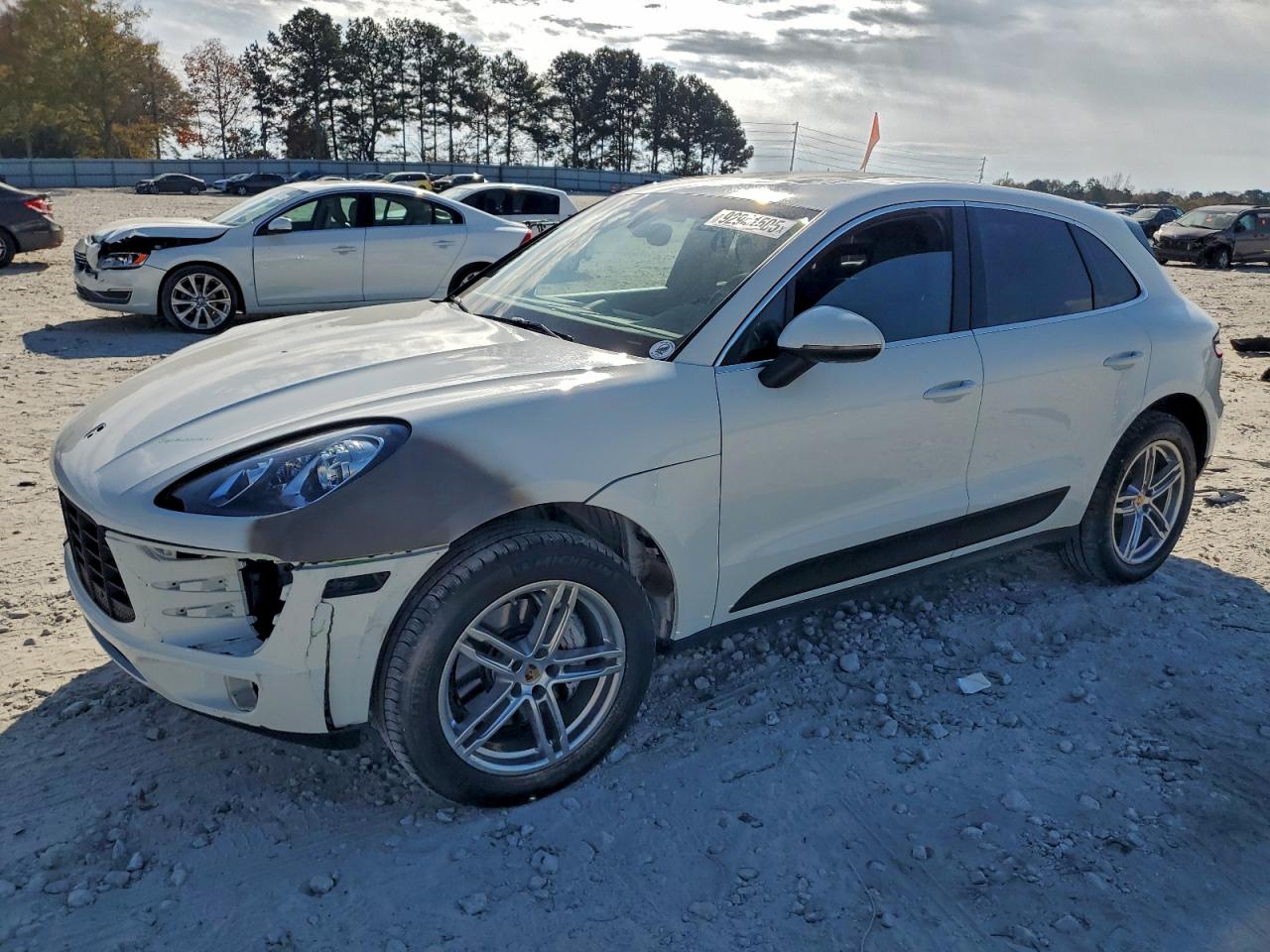 Porsche Macan S Image 1