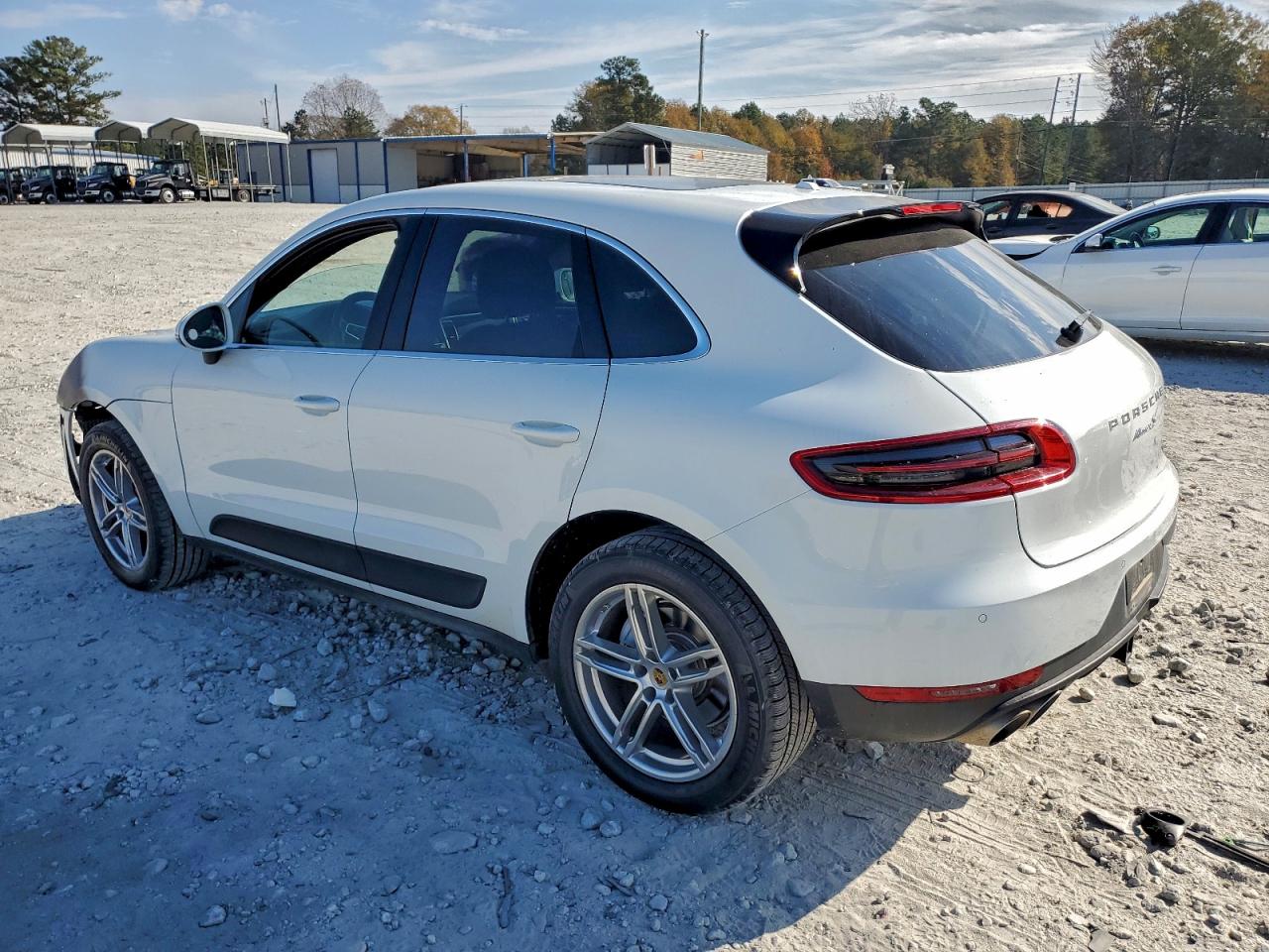 Porsche Macan S Image 14
