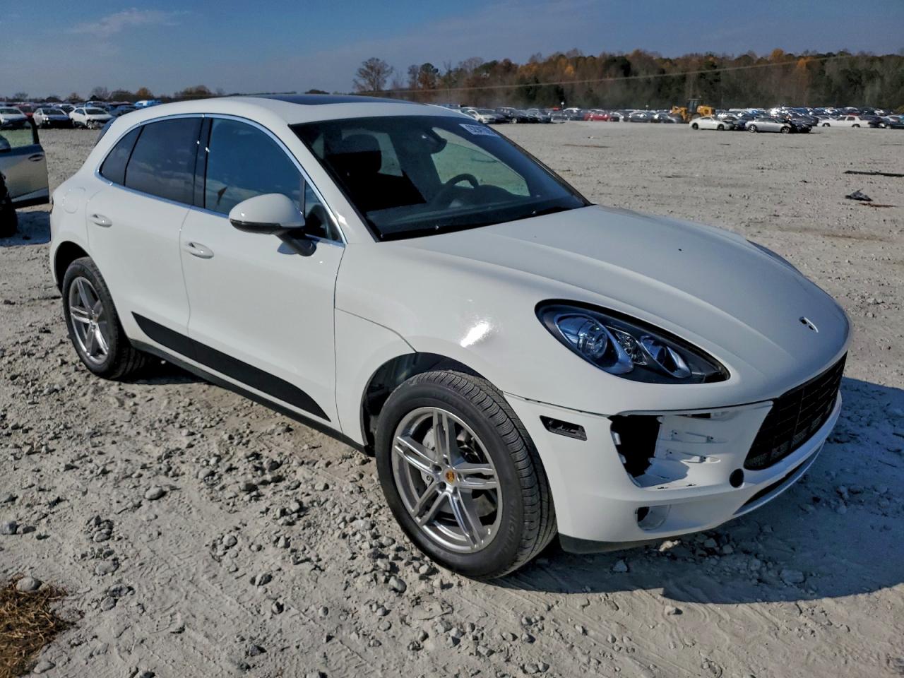 Porsche Macan S Image 8