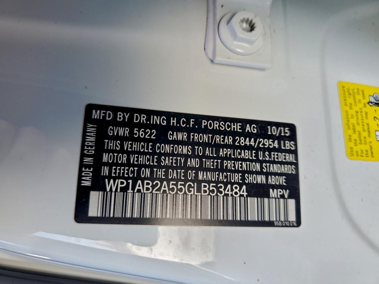 Porsche Macan S Image 11