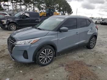  Salvage Nissan Kicks