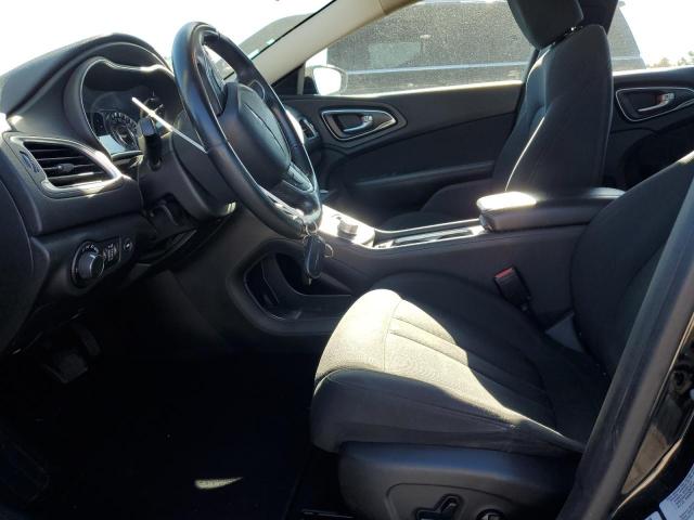 Chrysler 200 Limited Image 9