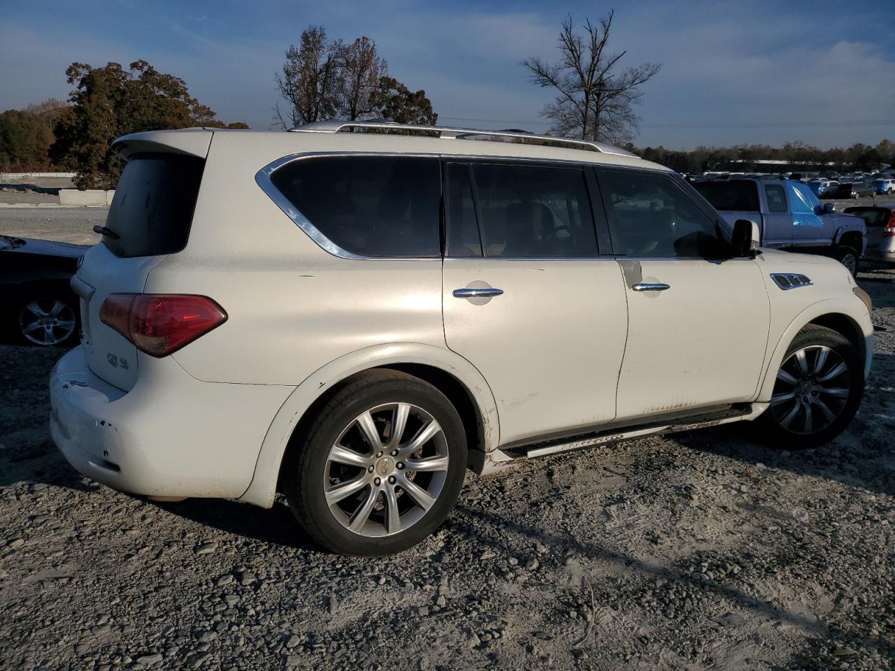 INFINITI Qx Image 4