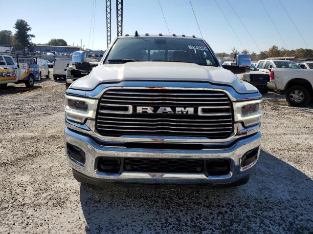 Ram 3500 Laramie Image 4