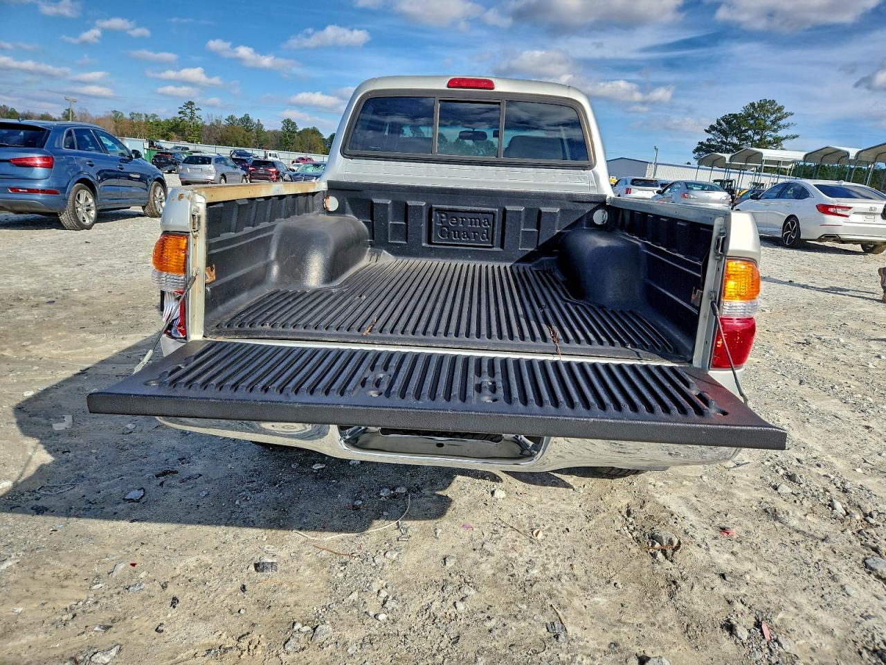 Toyota Tacoma Double Cab Prerunner Image 3