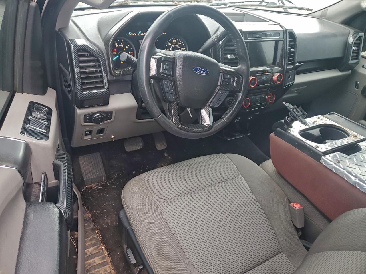 Ford F-150 Super Cab Image 4