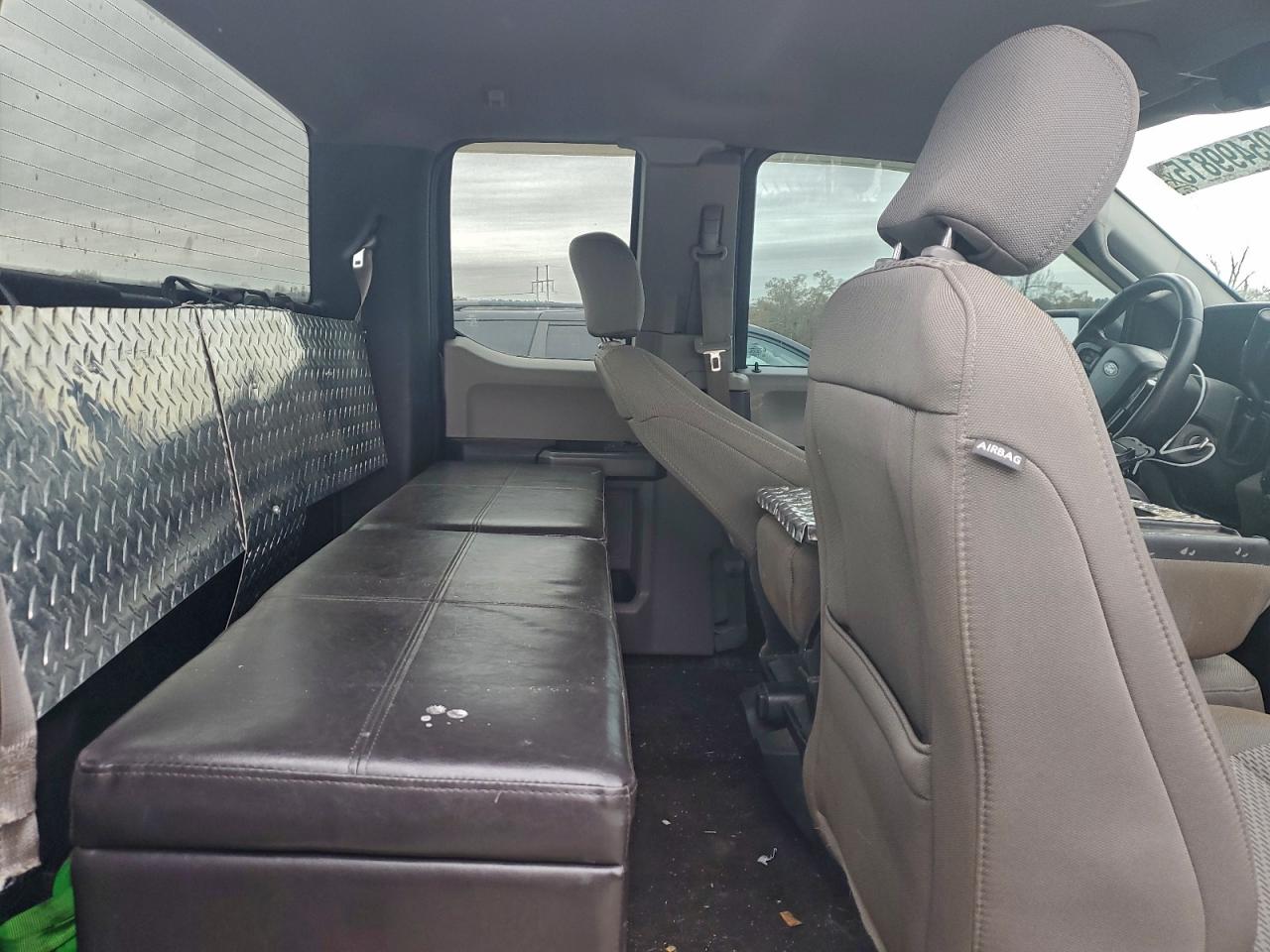 Ford F-150 Super Cab Image 7