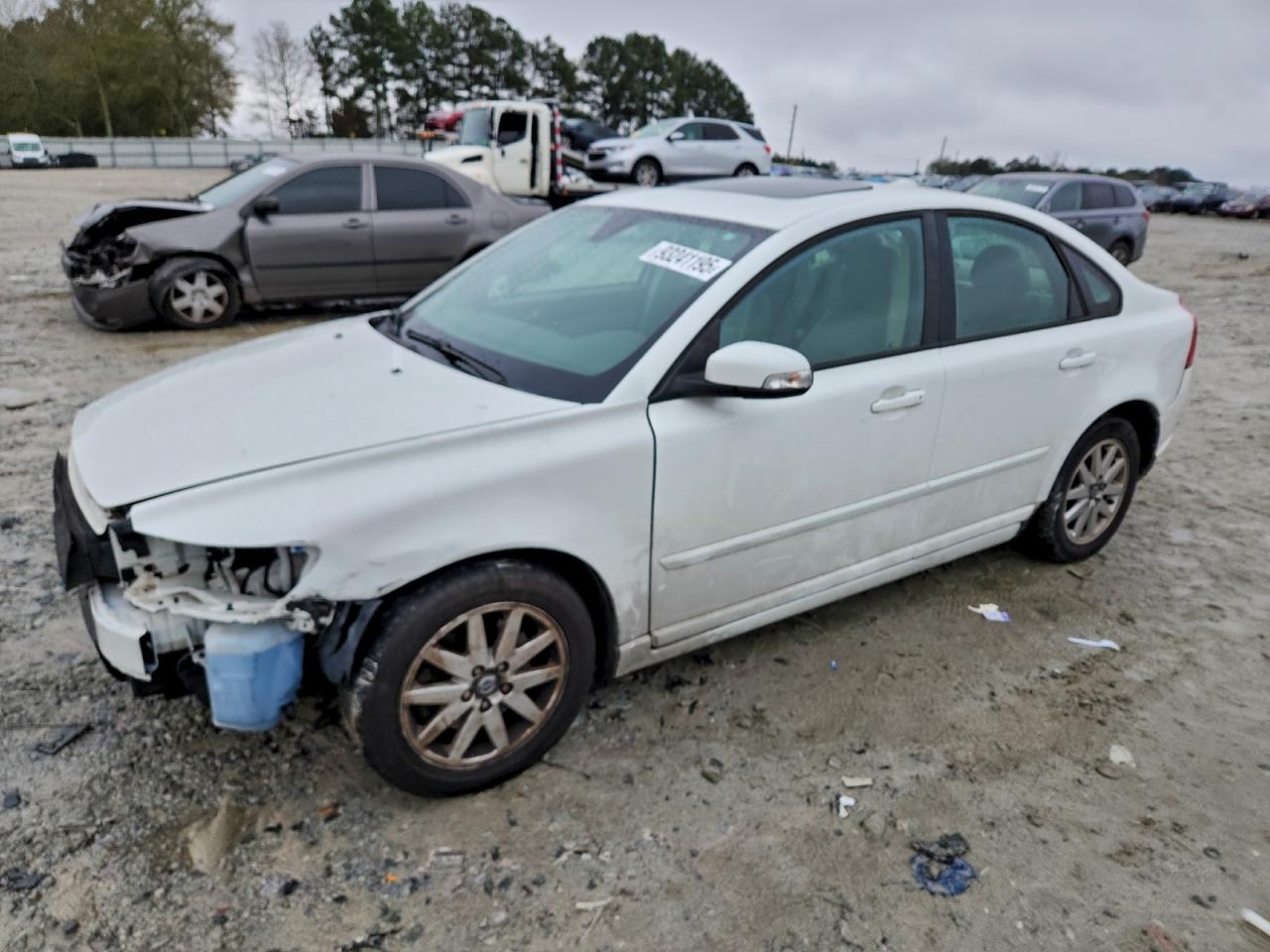 Volvo S40 2.4i Image 1