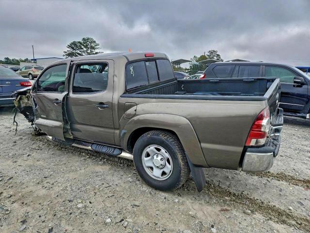 Toyota Tacoma Double Cab Prerunner Image 2