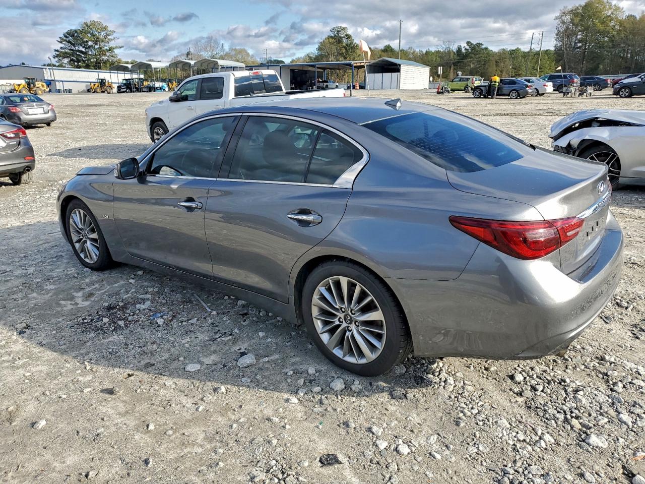 INFINITI Q50 Luxe Image 2