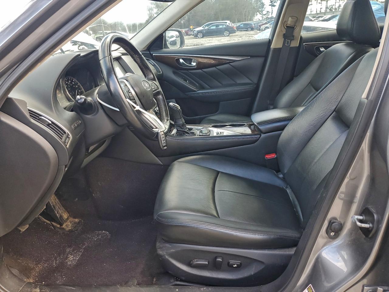 INFINITI Q50 Luxe Image 8