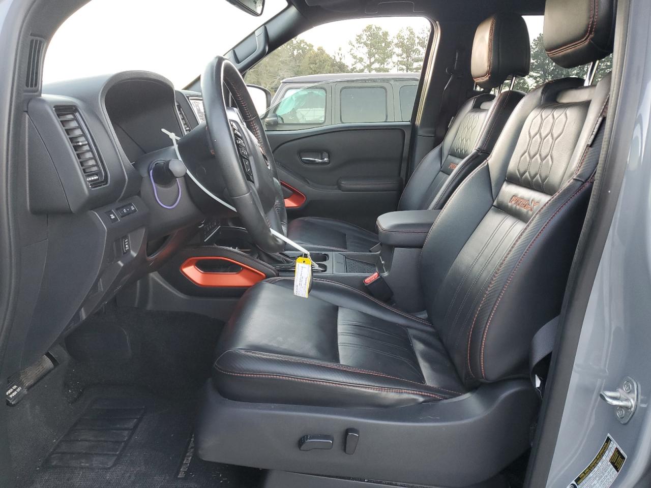 Nissan Frontier S Image 7