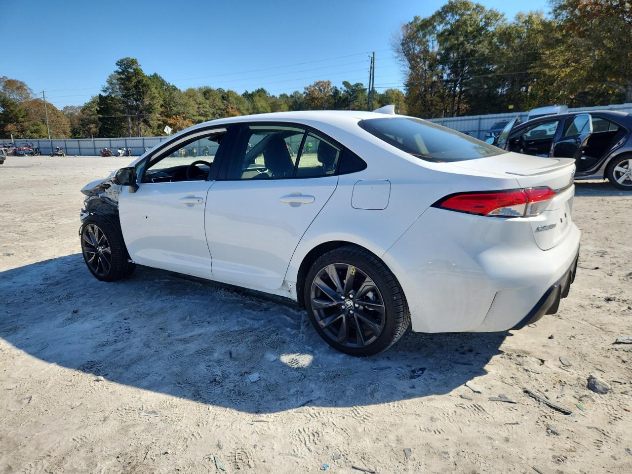 Toyota Corolla Le Image 13