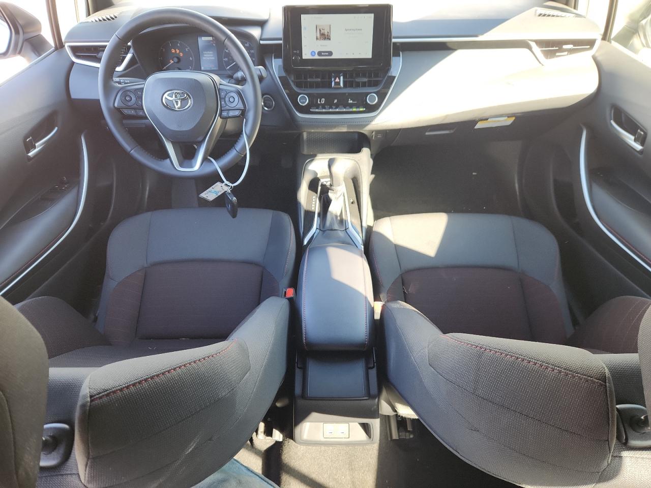 Toyota Corolla Le Image 5