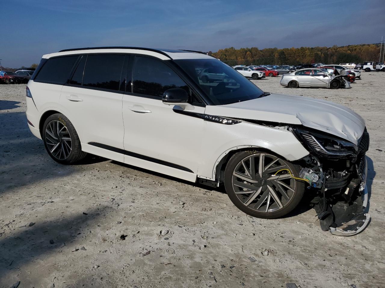 Lincoln Aviator Black Label Image 3