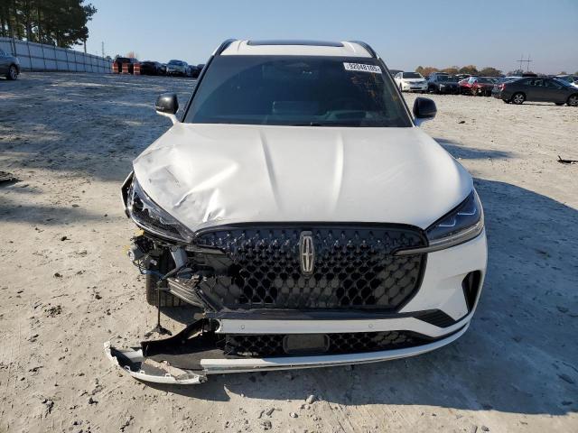 Lincoln Aviator Black Label Image 4