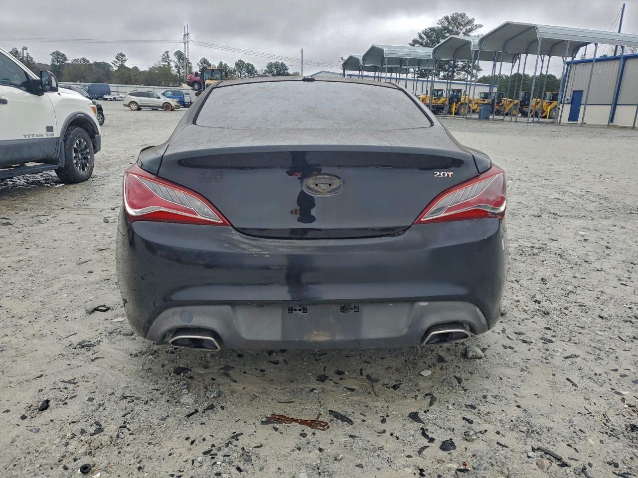 Hyundai Genesis 2.0t Image 3