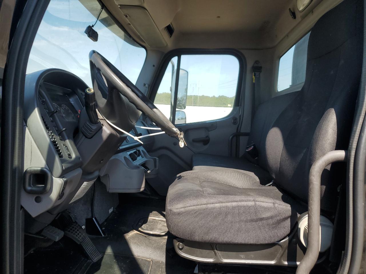 Freightliner M2 106 Med 106 Medium Duty Image 5