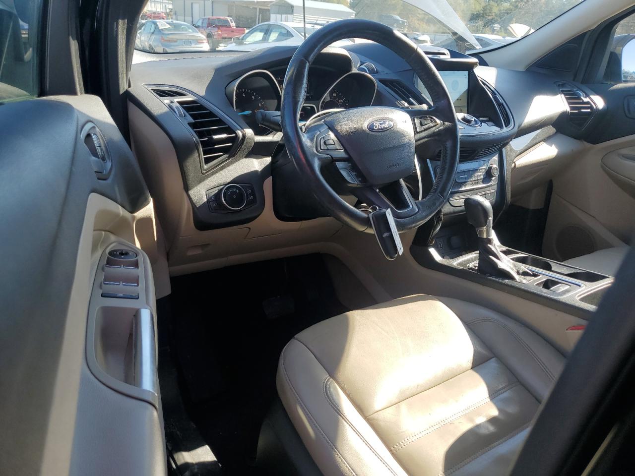 Ford Escape Titanium Image 10