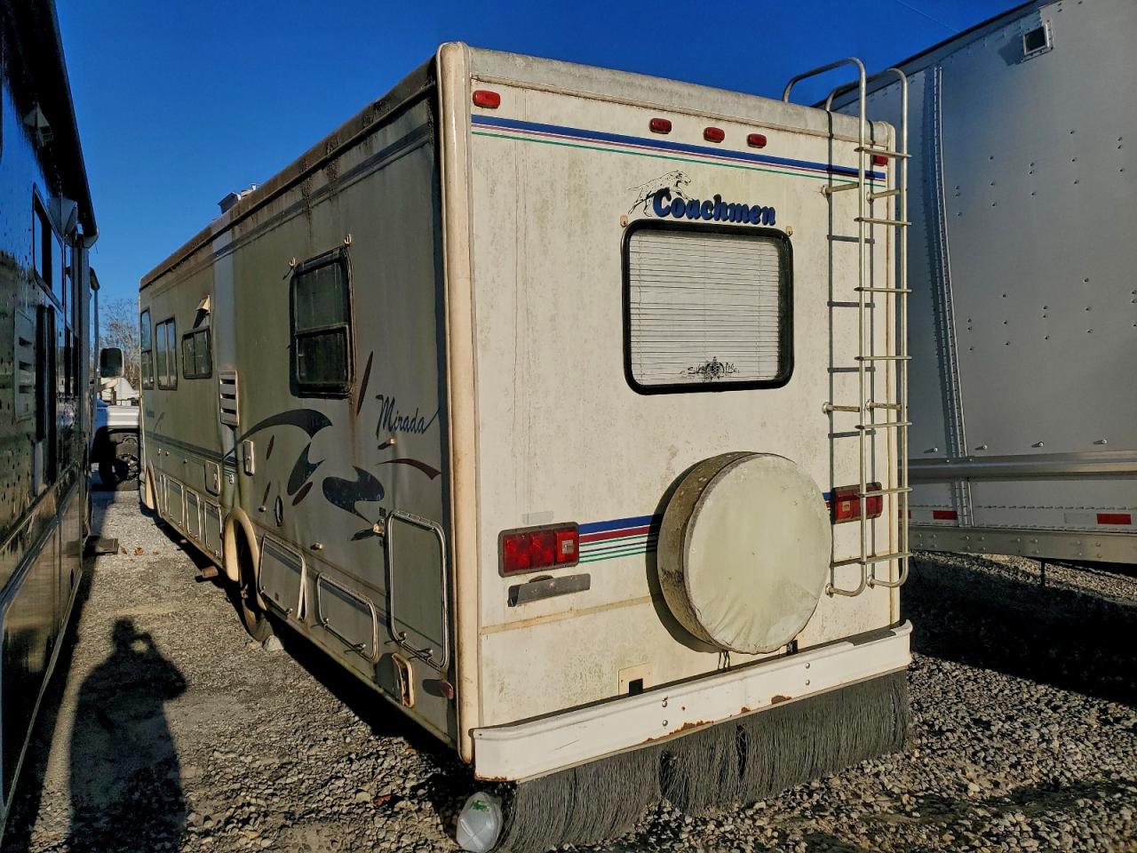 Chevrolet P30 Image 9