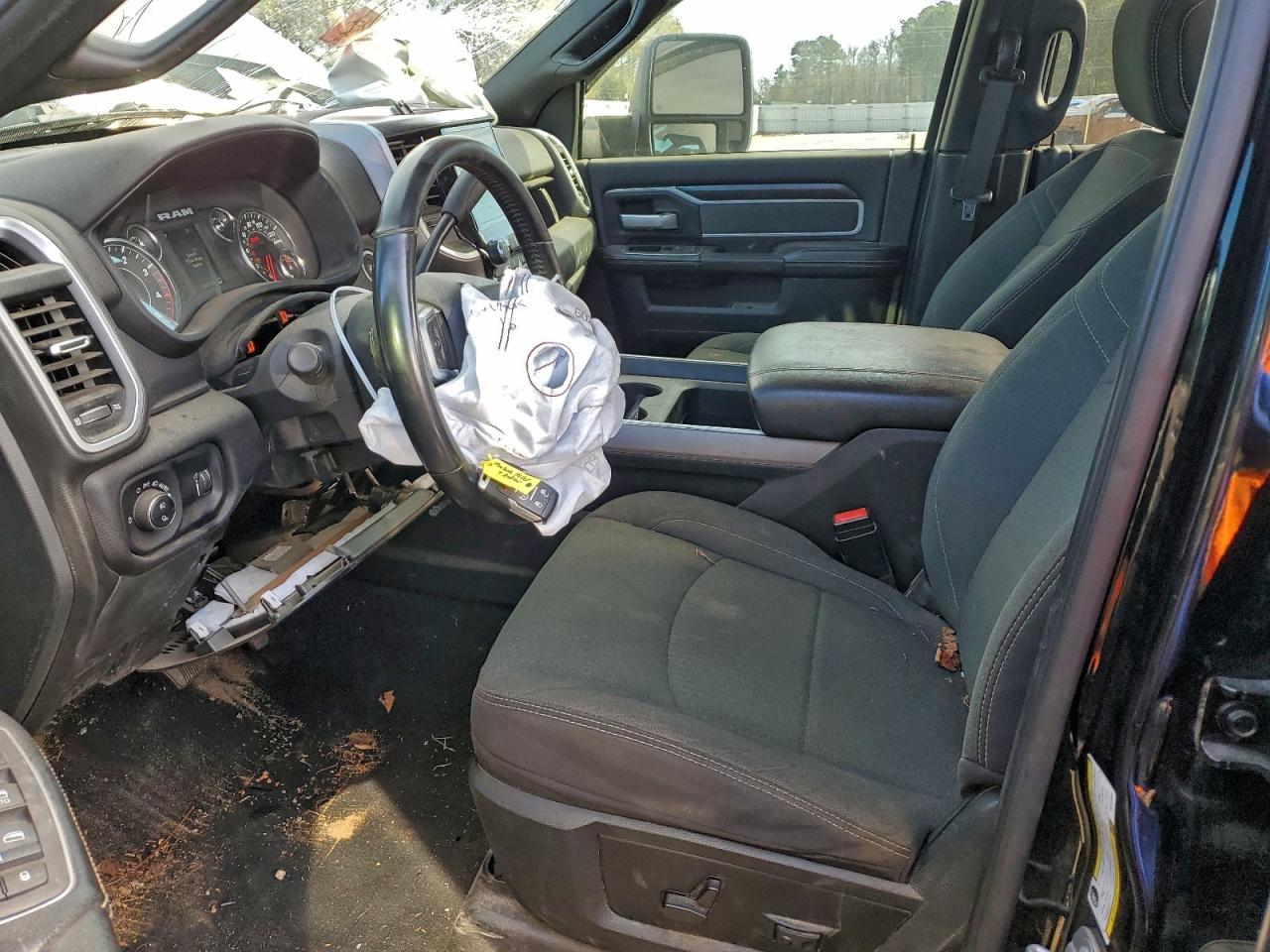 Ram 3500 Big Horn Image 11