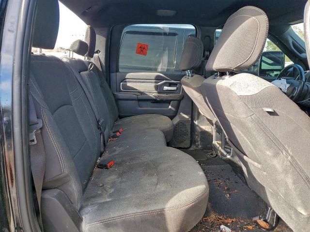 Ram 3500 Big Horn Image 10