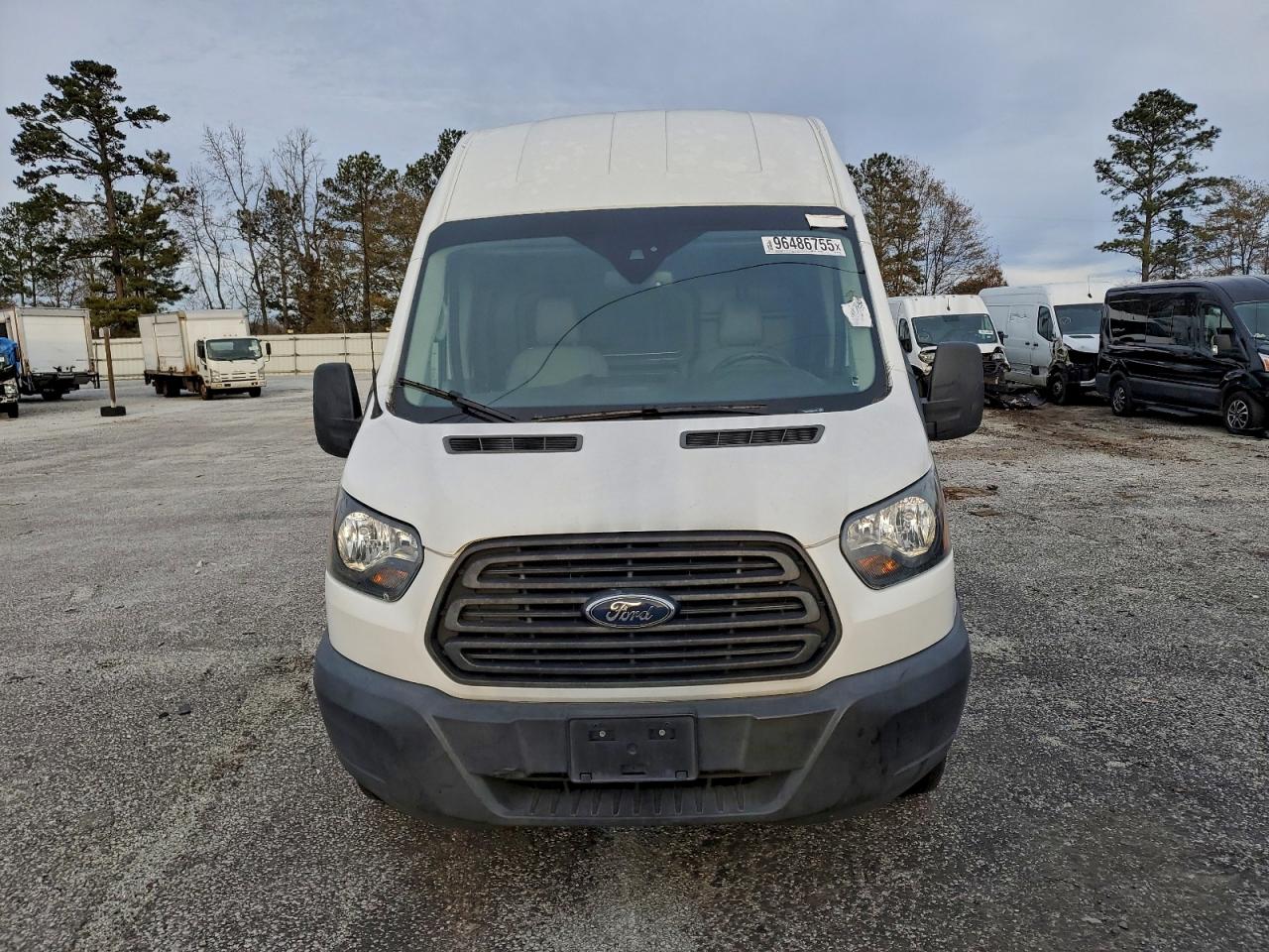Ford Transit T-350 Image 11