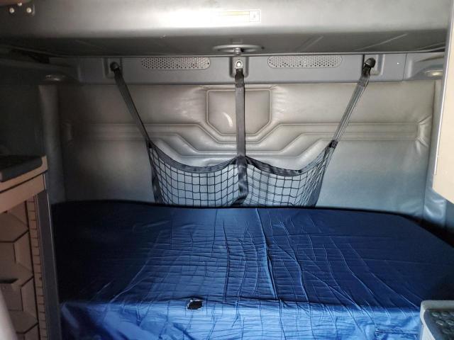 Freightliner Cascadia Image 2