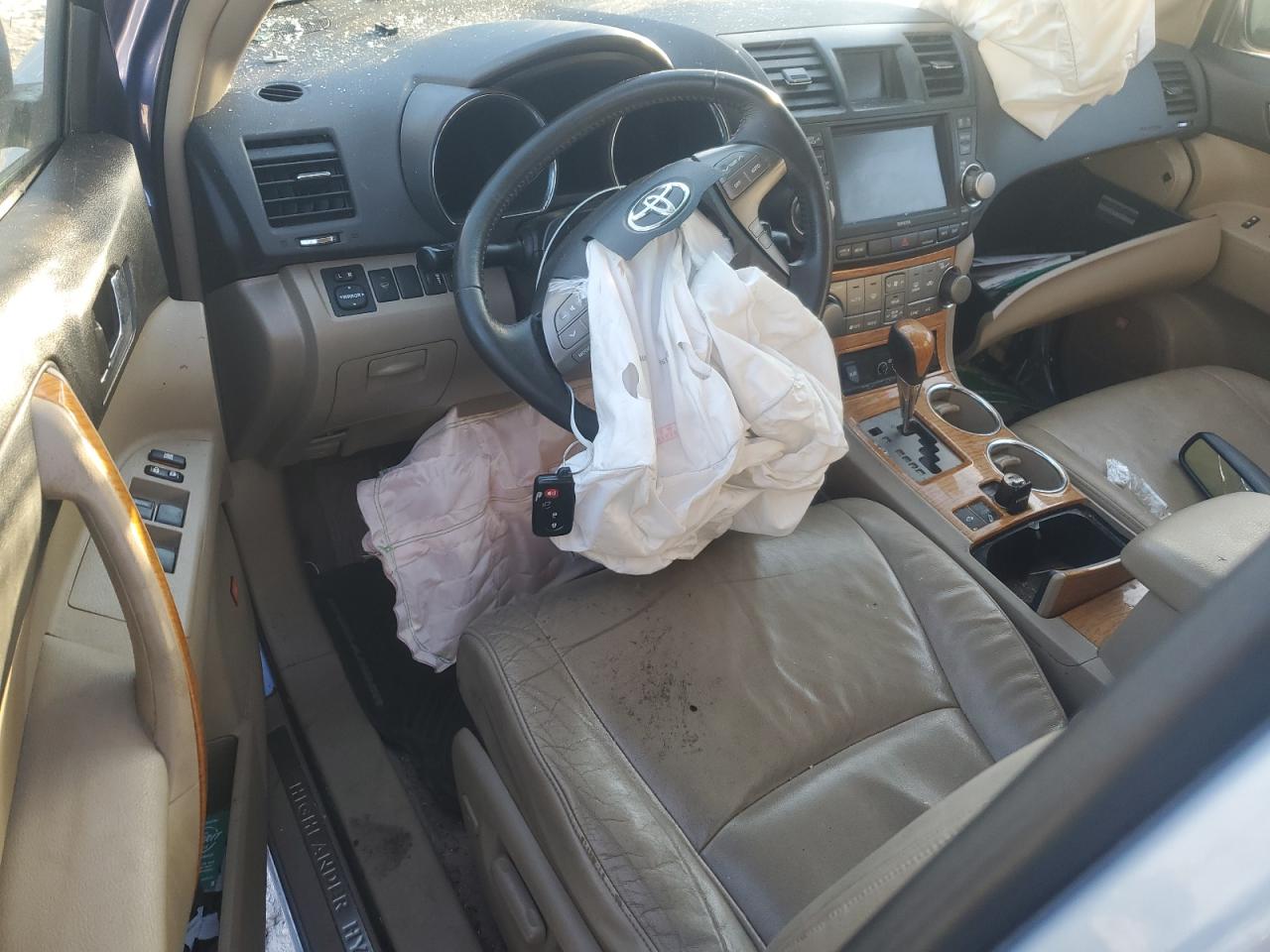 Toyota Highlander Hybrid Limited Image 6