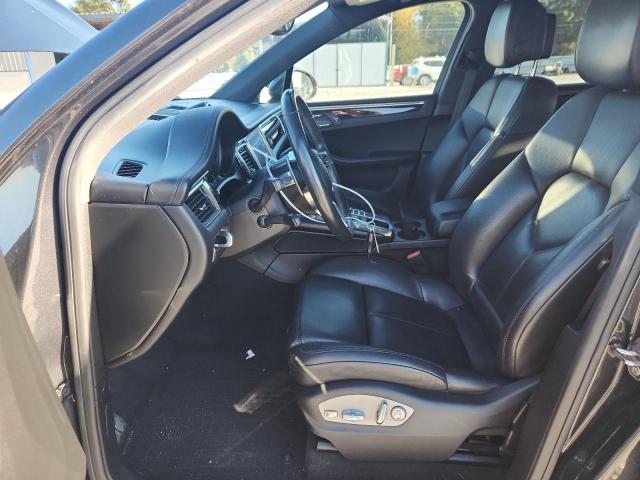 Porsche Macan Image 12
