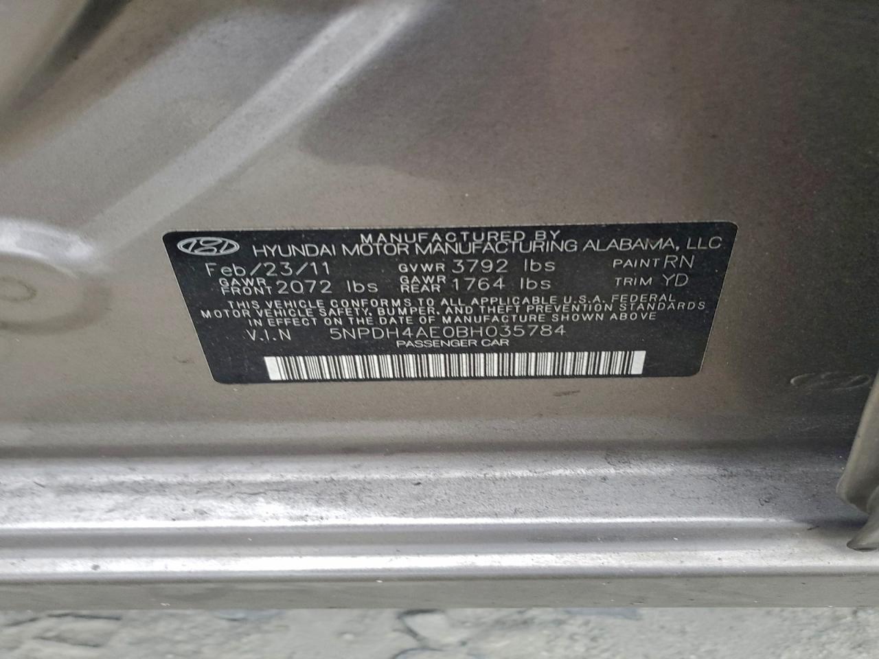 Hyundai ELANTRA Gls Image 9